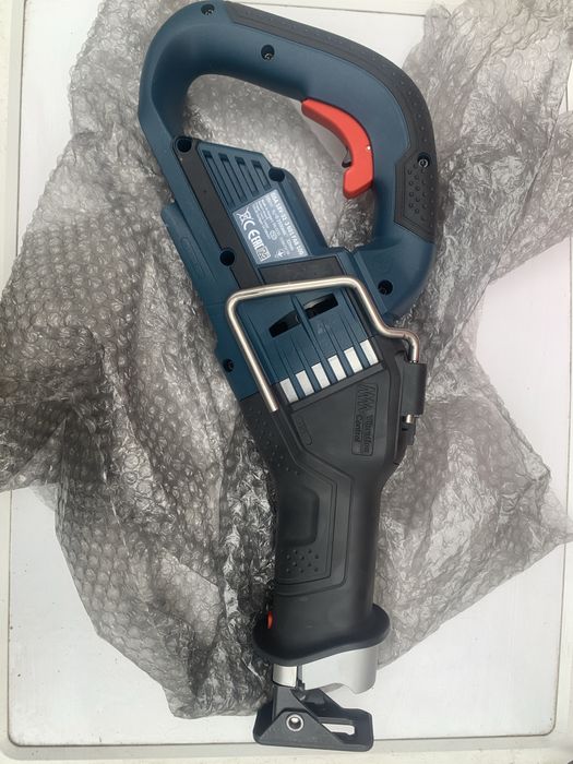 Bosch GSA 18V-32 /безчетков саблен трион/