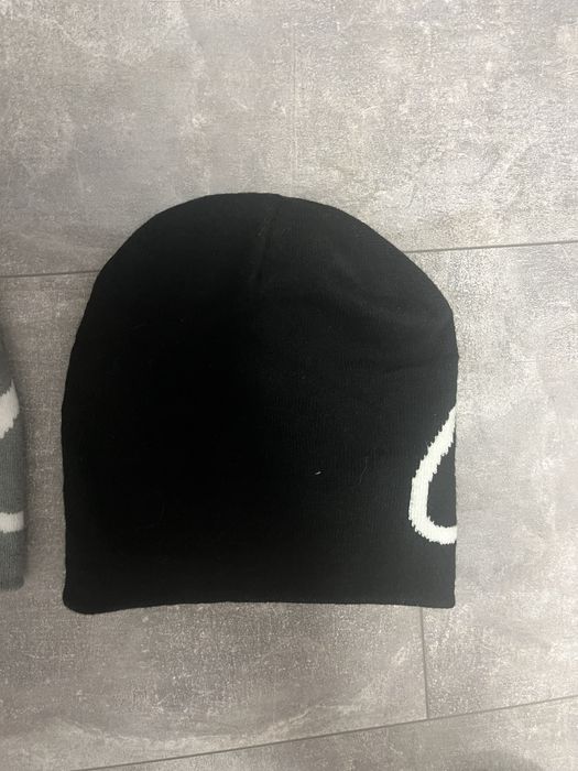 Corteiz шапки. Чисто нови никога не са ползвани