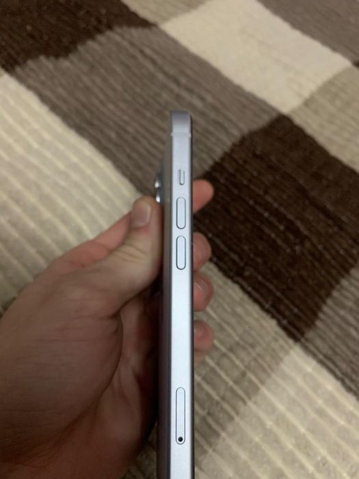 Айфон 15 128 гб идеал