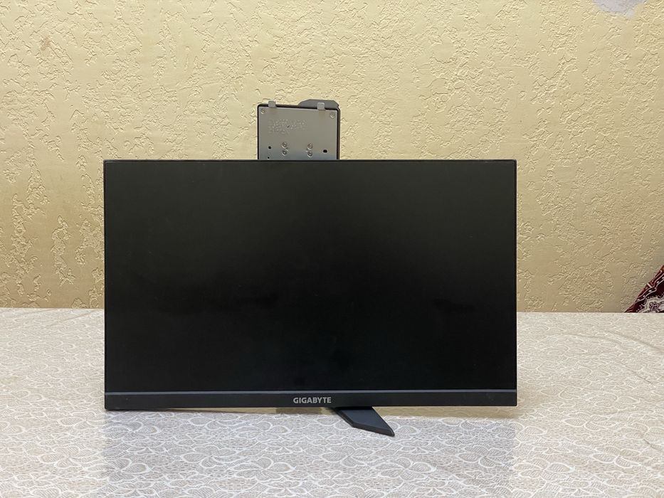 Monitor GIGABYTE G24F2 180Hz (OC)