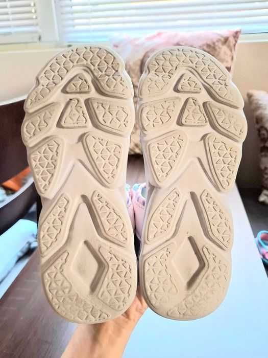 Светещи сандали+ подарък найк