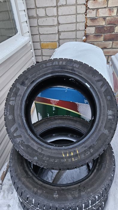 Продам комплект шин  sailun.