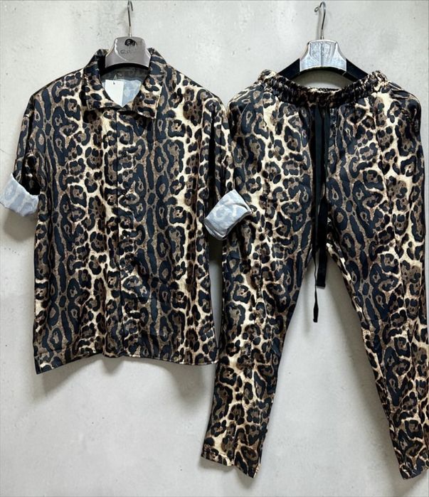 Compleuri animal print! Camasa plus pantalon! Calitate TOP!