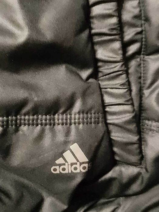 Оригинално дамско яке Adidas