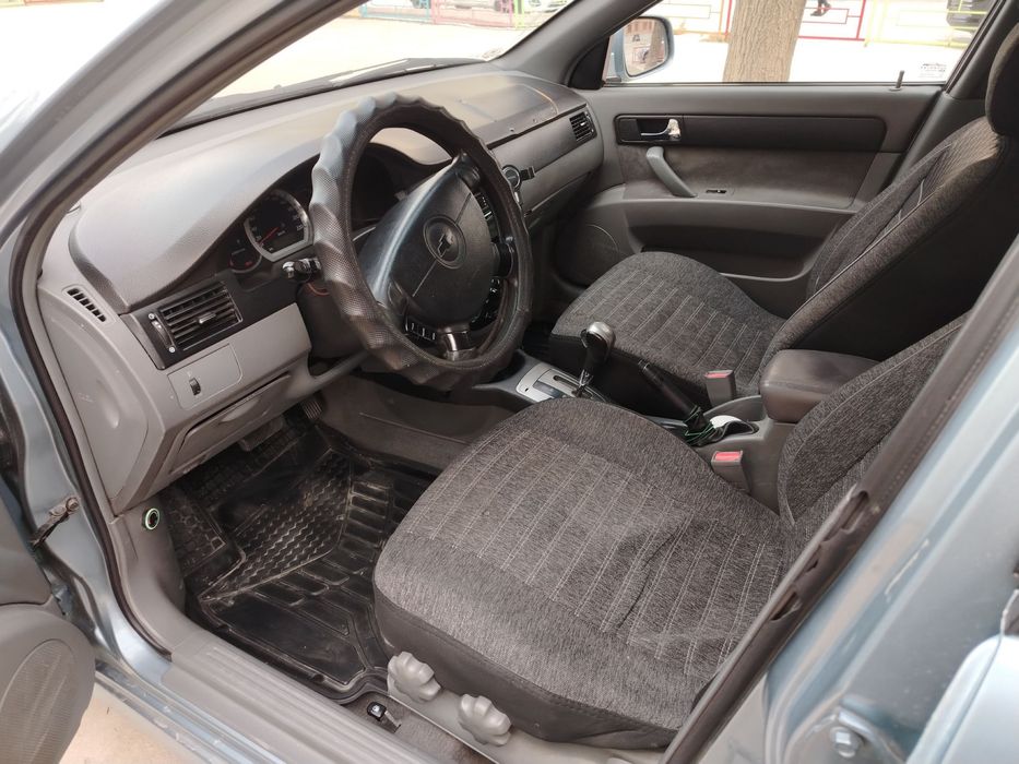 Gentra 1 evro xolati zor yurip turgan moshina