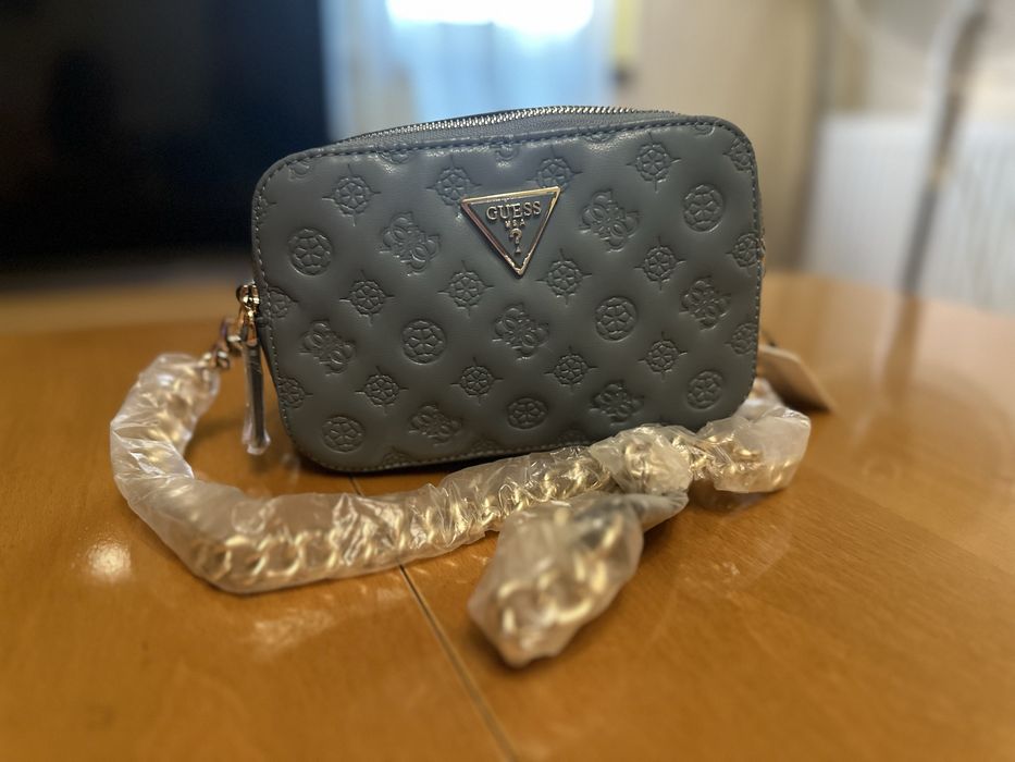 Guess Noelle чанта