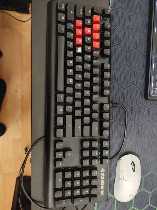 Механическая игровая клавиатура Steelseries APEX M750, красные свитчи