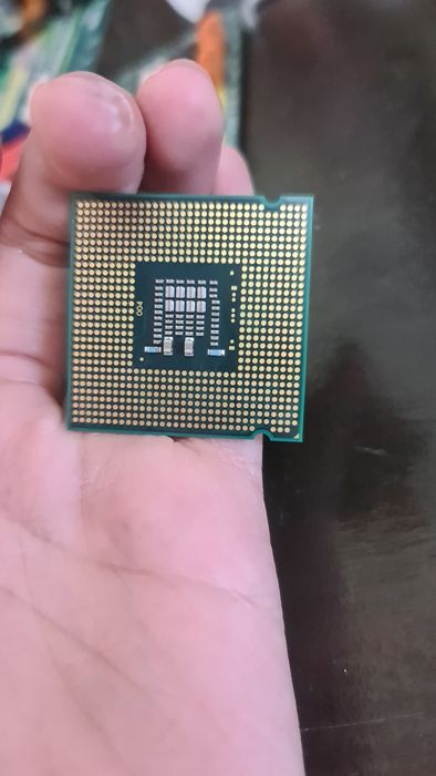 Intel Pentium E5700.