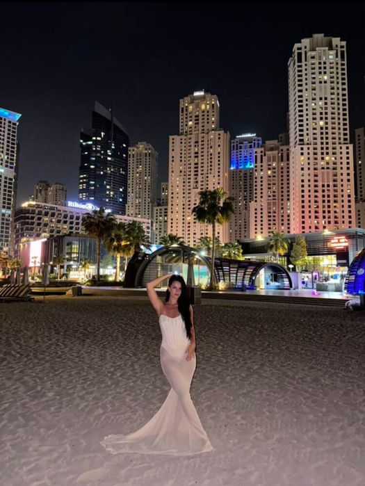 Дълга златна рокля с бюстие