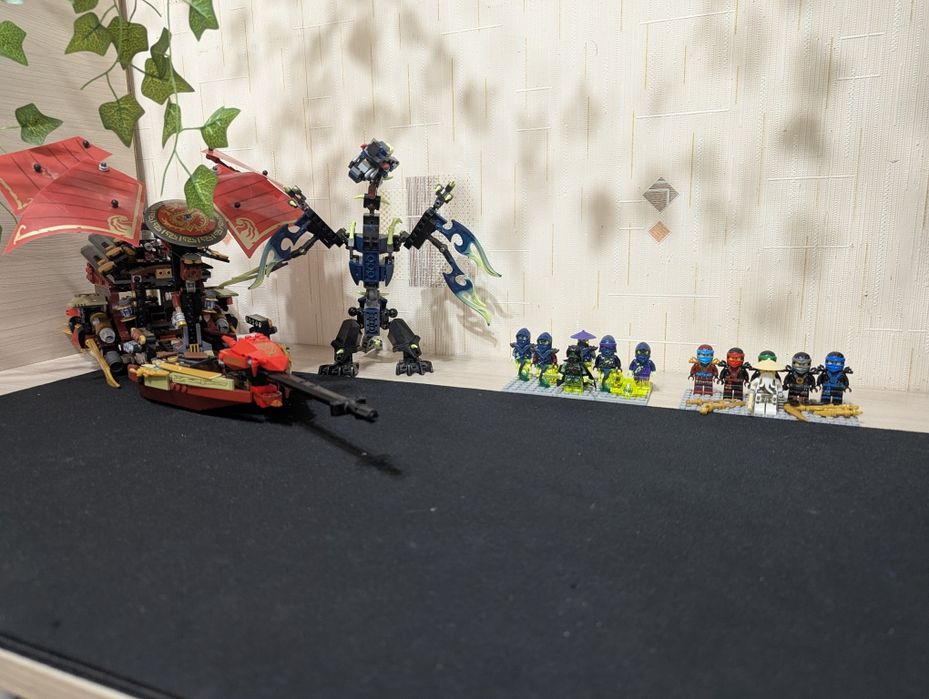 Продам ориг Лего 2015