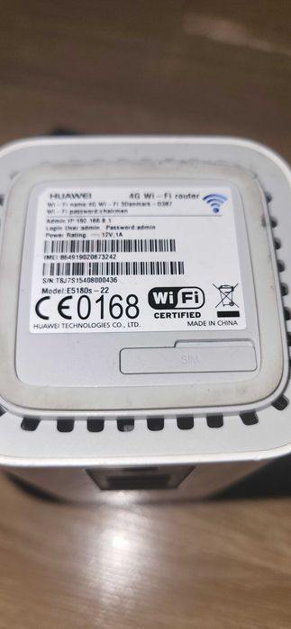 HUAWEI 4G  cu sim Router WiFi E5180s-22  liber de retea