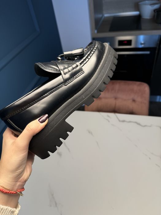 Естествена кожа, Massimo Dutti