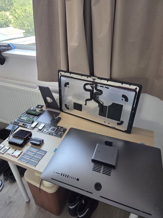 Piese iMac Pro 128GB Ram 2TB SSD Vega 64X Intel Xeon W-2195 18Core