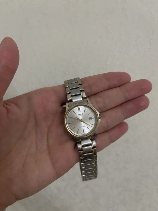 Продам женские часы Casio