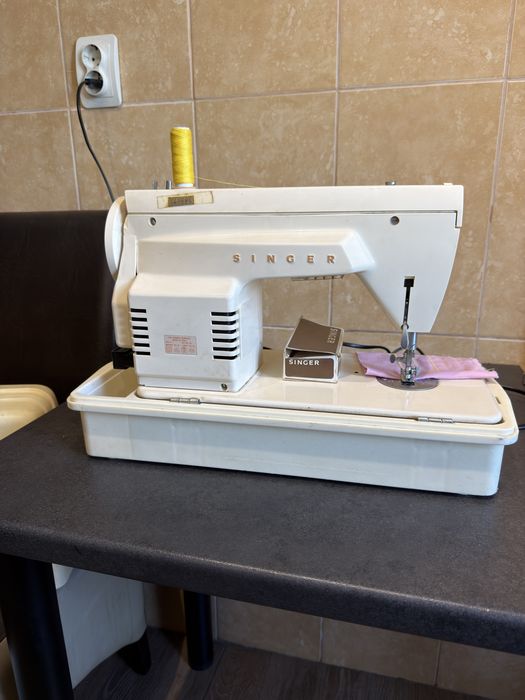 Mașină de cusut  SINGER Model 367