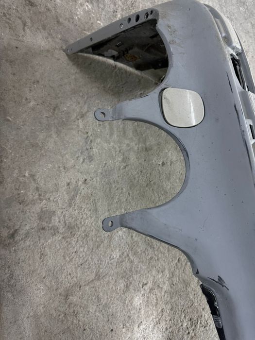 Продам бампер от Mercedes w210