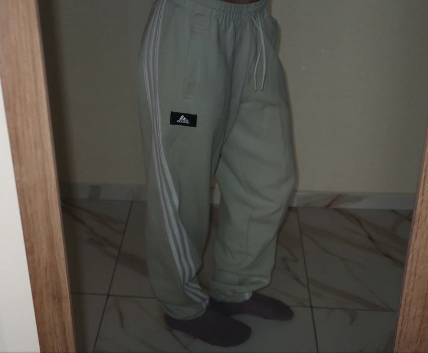 Чисто нова Adidas долница