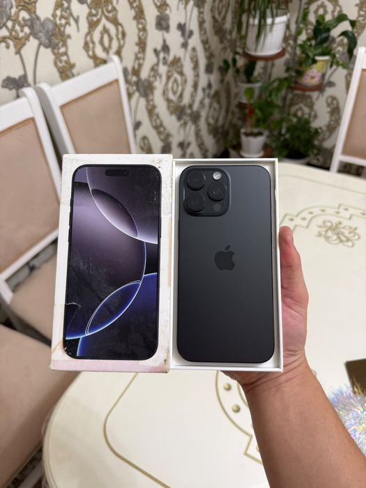 Срочно продам iPhone 16 pro max на 256 гб версия Е-sim (АКБ - 89%)