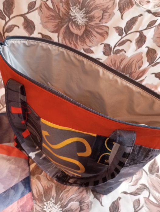 Продаю сумки через плечо