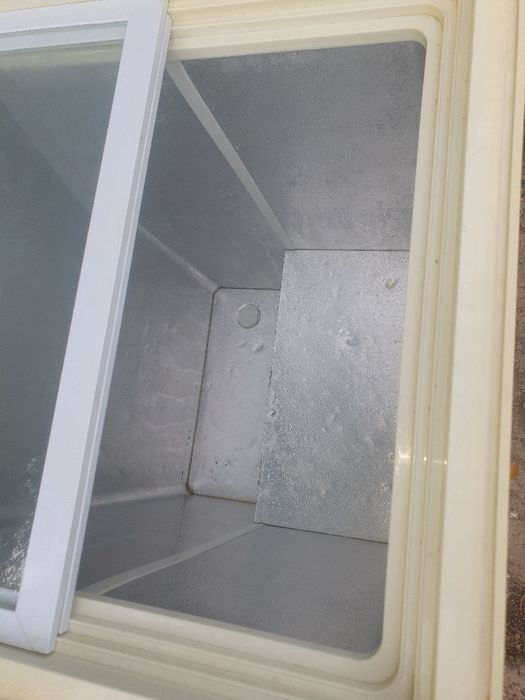 Продам морозильную камеру