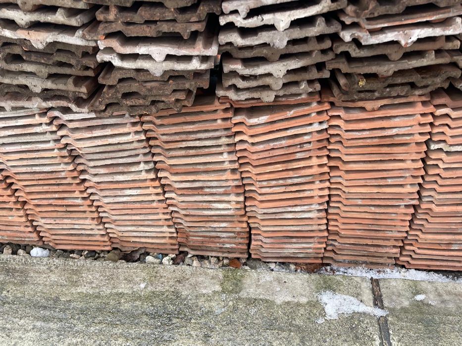 Tiglă - 2000 buc + coame - 100 buc