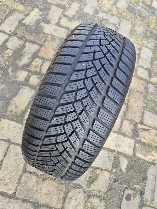 O bucată 225/50 R17 M+S iarnă - una  Pirelli Fulda Vredestein Sailun