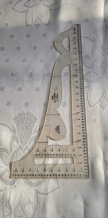 Пластмасови шаблони за чертане Faber-Castell