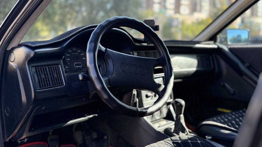 Продаю Audi 80 b3 моник
