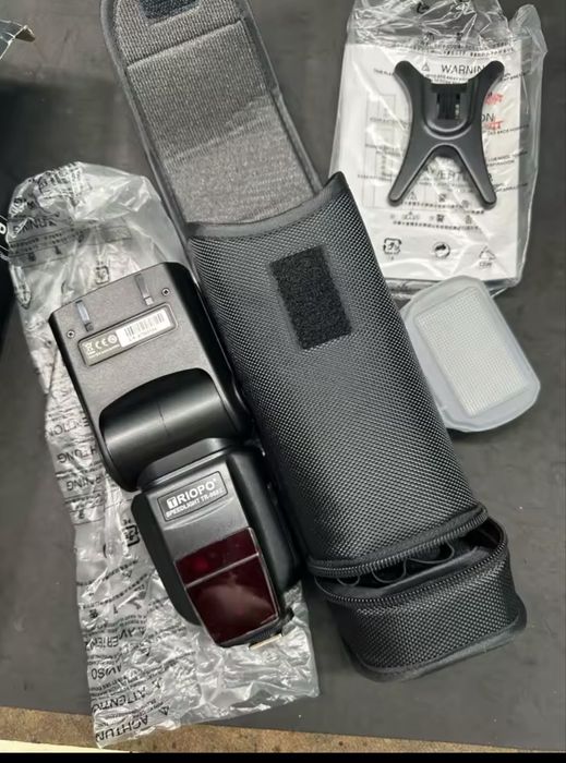 TRIOPO TR-988 II Професионална TTL светкавица (Speedlite) за Canon / Nikon