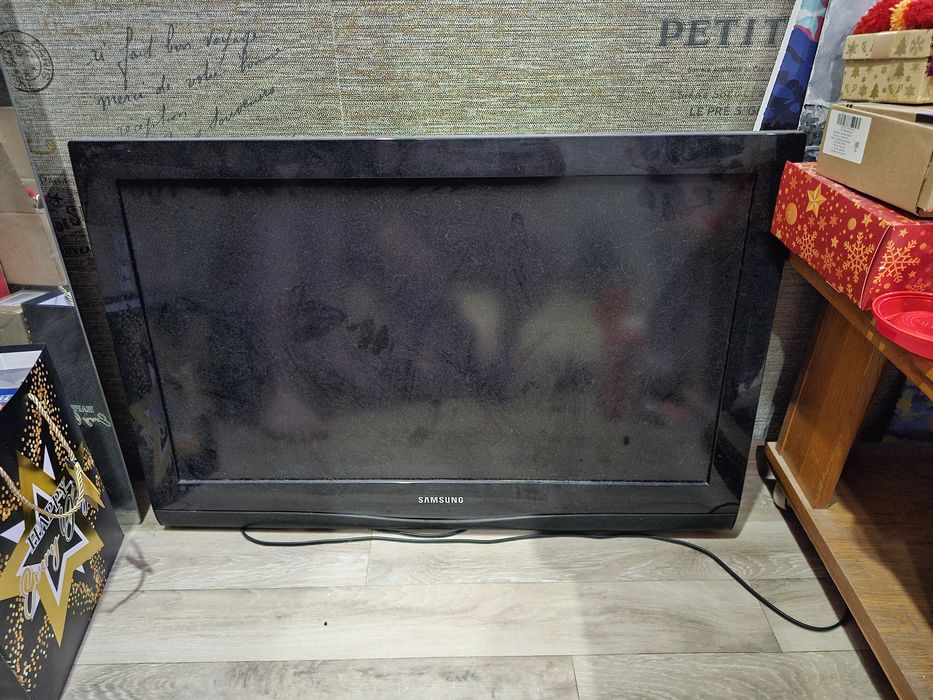 Продам телевизор Samsung