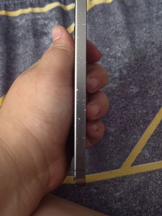 Vând telefon S24, dual SIM, prețul este nenegociabil.
