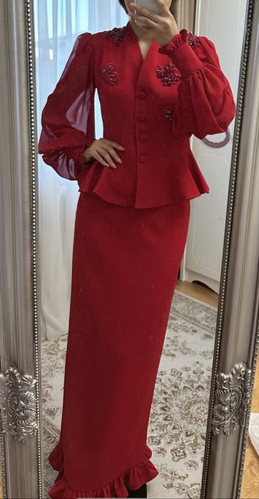 Продам платья, носились один раз