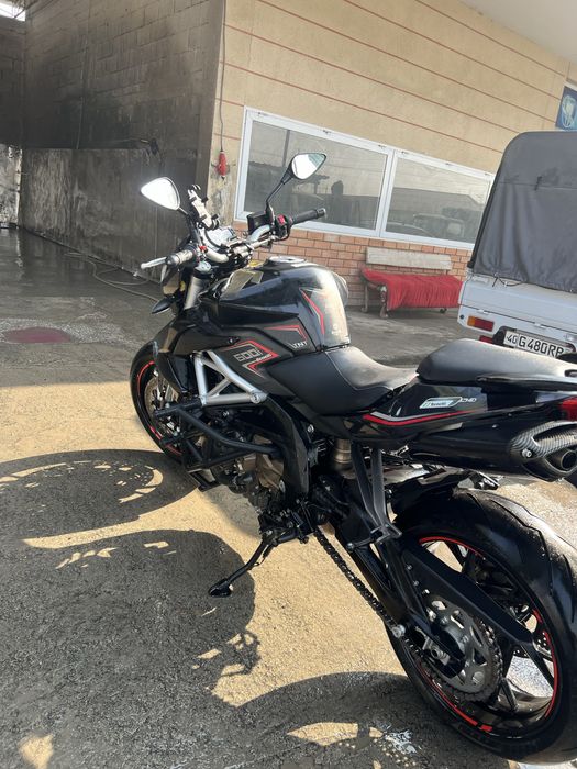 Moto Benelli  Tnt600i. Italia