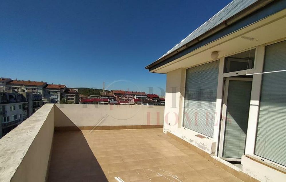 Дава се под наем Едностаен апартамент в Велико Търново, Бузлуджа - 60 кв.м за 193.8 € - Снимка #5