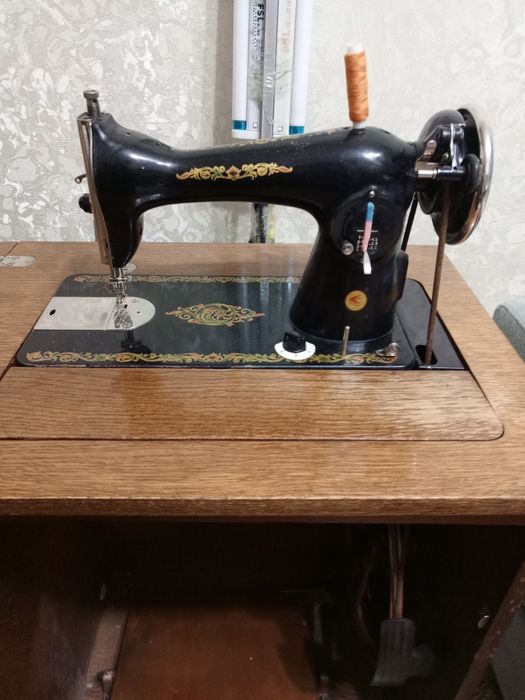 Швейная машинка отличная