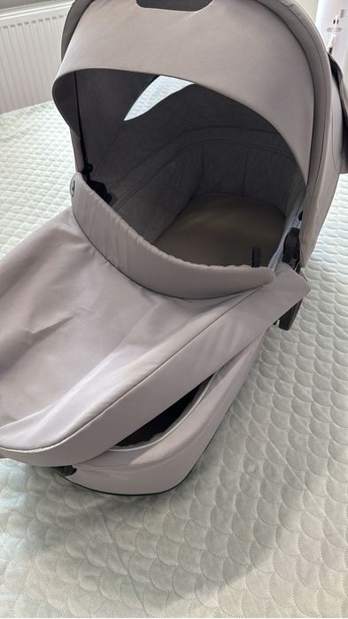 Продам люльку easywalker