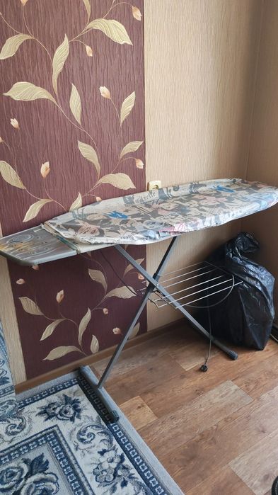 Продам комод 2000 тн.