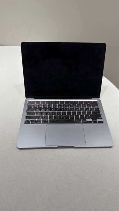 Macbook air 2022 (m2)