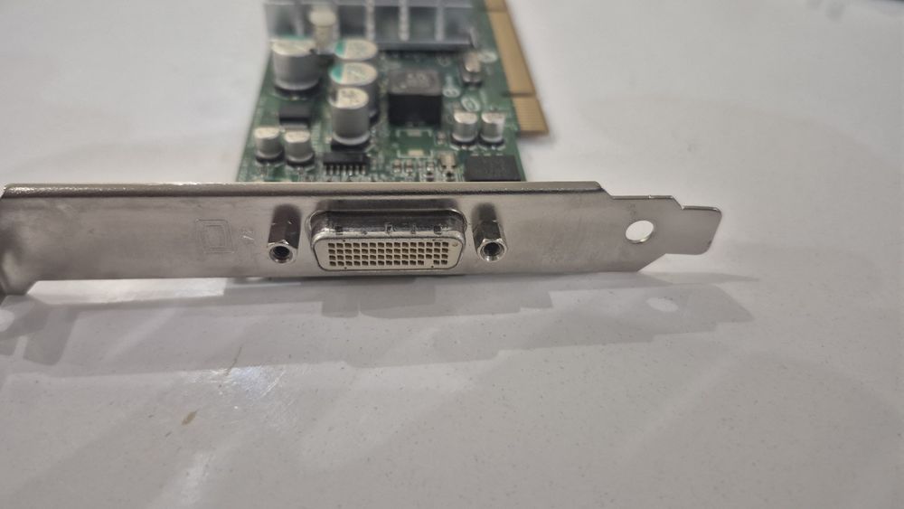 Видеокарта NVIDIA Quadro NVS 280