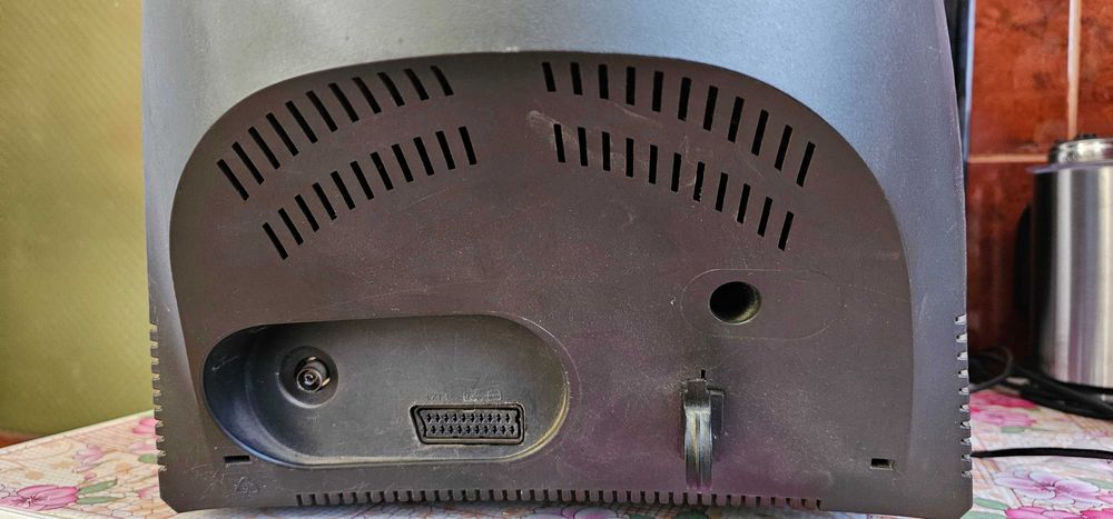 Televizor Philips diagonala 54 cm model 20PT1546/58 cu Telecomanda .