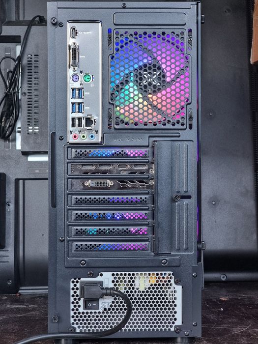 Геймърски Компютър/R5 1600/16GB RAM/2TB/GTX 1060 6GB