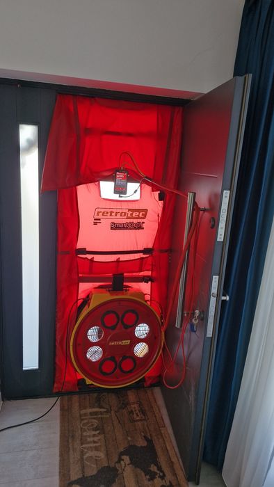 Termografie si testare etansare la aer cu usa suflanta (blower door)