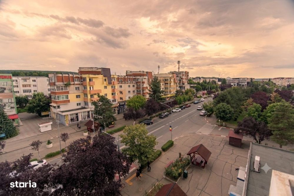 Apartament 3 Camere Decomandat Ultracentral Mioveni