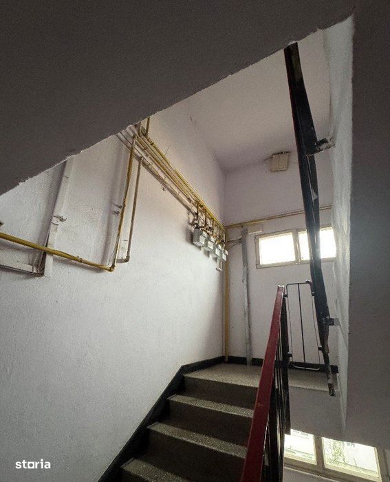 Hunedoara, Apartament-3 camere, 51 mp utili, etaj 3/4.
