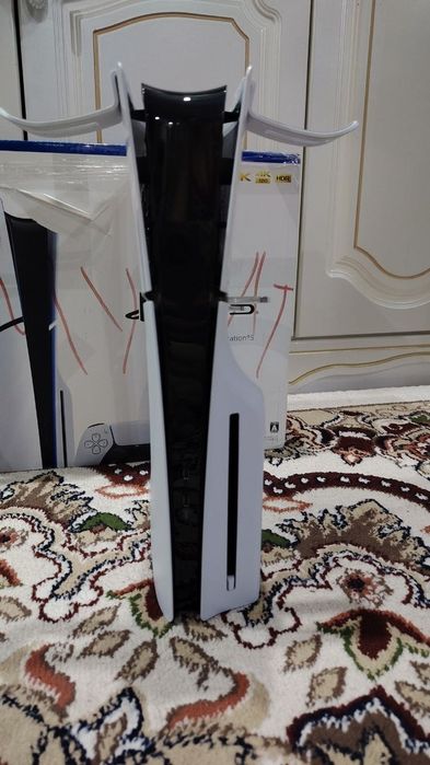 Продам playstation 5 slim дисковод 2 джойстик deluxe подписку докстанц