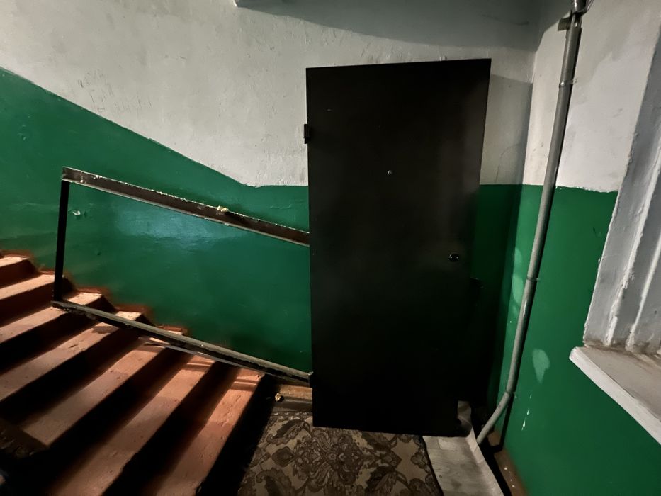 Продам дверь входную. Самовывоз