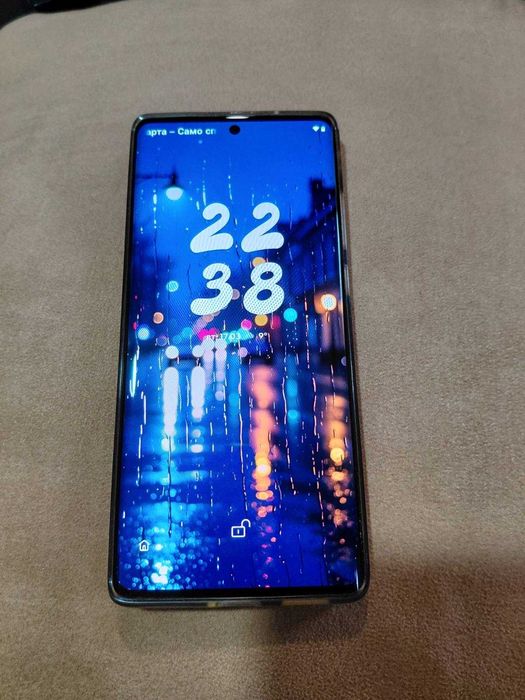 Телефон Моторола  g85