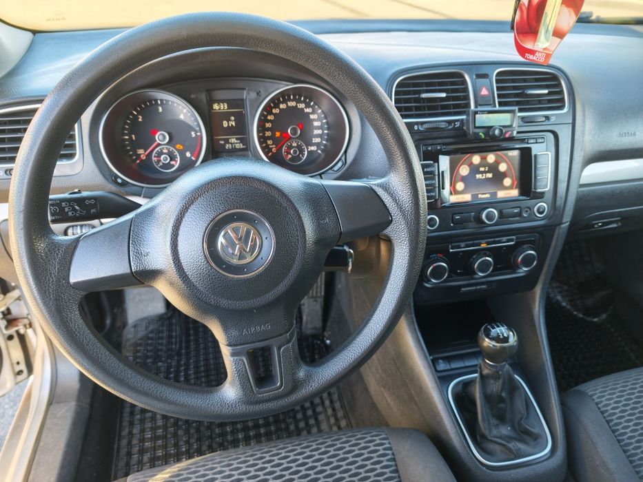 VOLKSWAGEN Golf 2011 — imagine 5