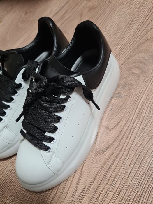 Pantofi sport (adidasi)