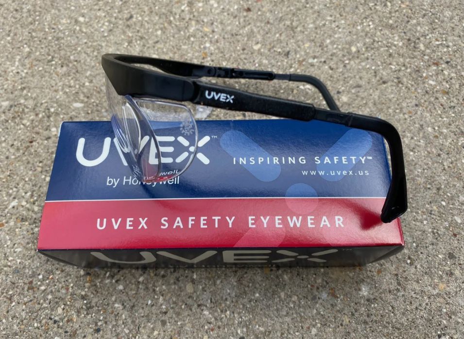 Xavfsizlik koʻzoynaklari Uvex Skyper oʻralgan tumanga qarshi qoplama S